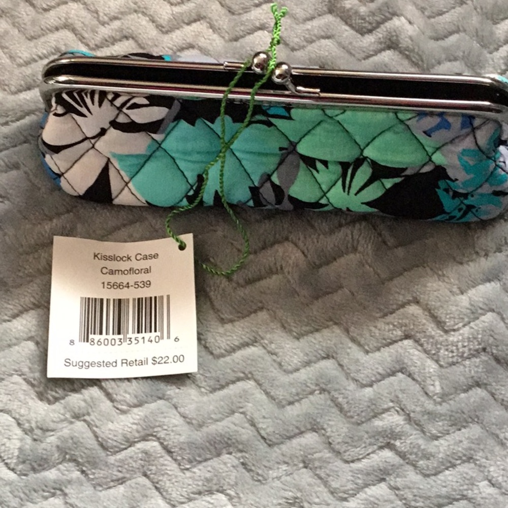 NWT Vera Bradley Kisslock case